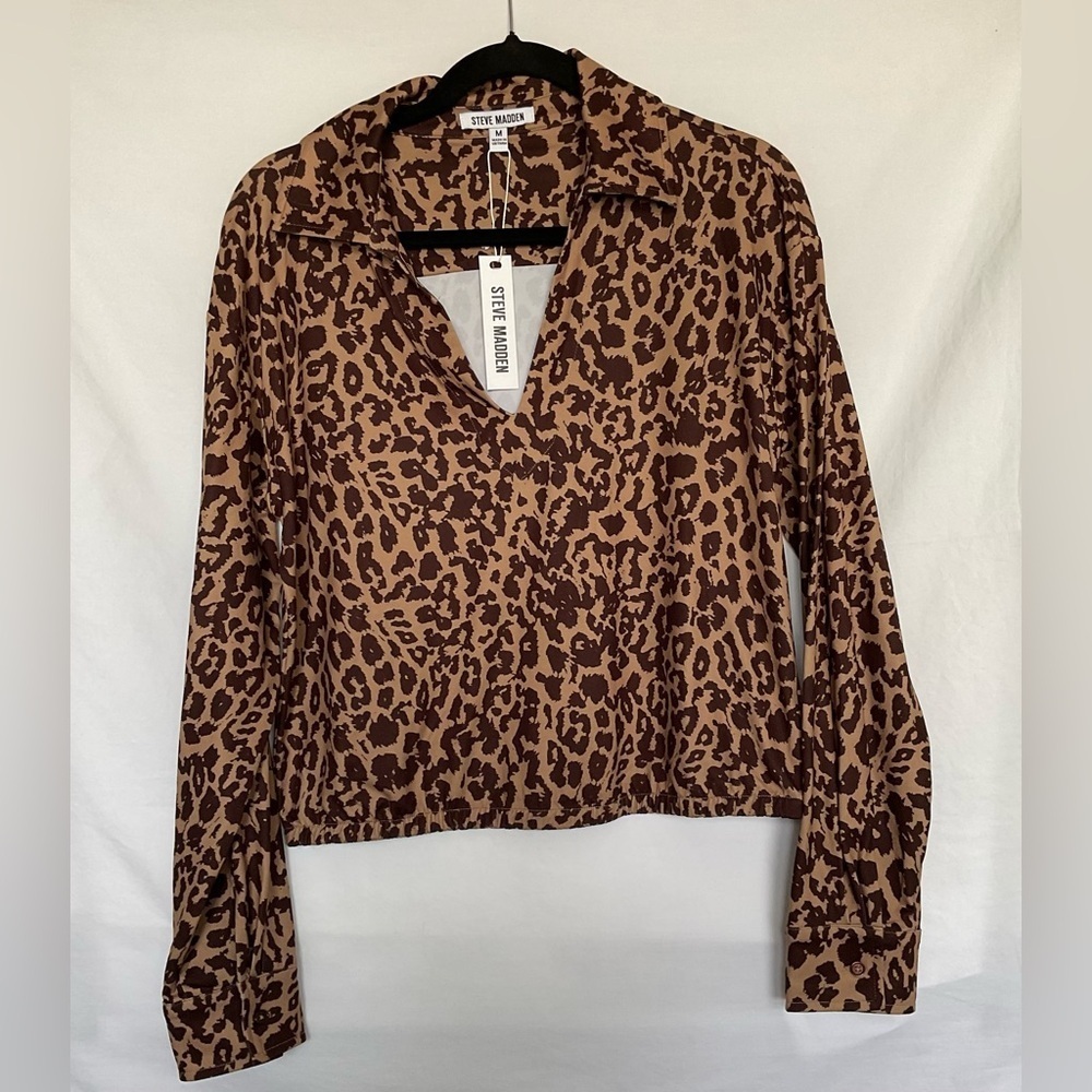 Steve Madden Leopard Print Fitted Crop Shirt